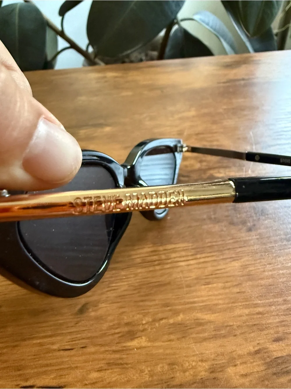 Black Cat-Eye Women's Sunglasses - Classic Style Steve Madden